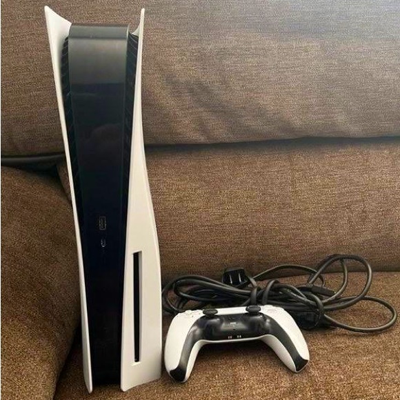 COPY - Brand New Ps5 with Dual Shock Controller / Power cord / HDMI